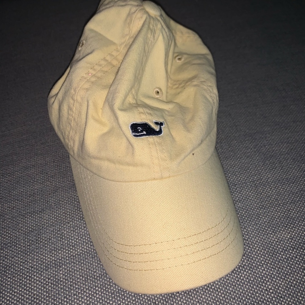 New without tags - Yellow Vineyard Vines hat
